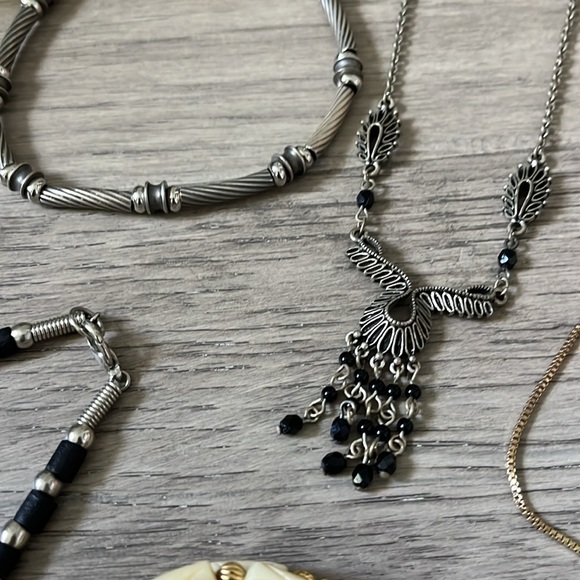 High End Costume Jewelry Bundle - Picture 5 of 6